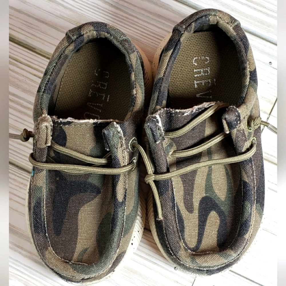Crēvo camo shoes infant size 5